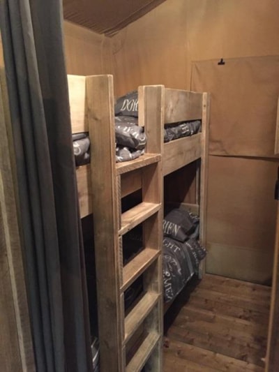 Woody Lodge with bathroom facilities — 5