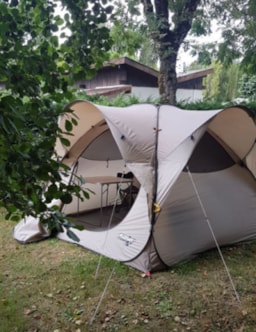 Accommodation - Tente Montée Et Équipée Pour - Camping L'Agrion Bleu