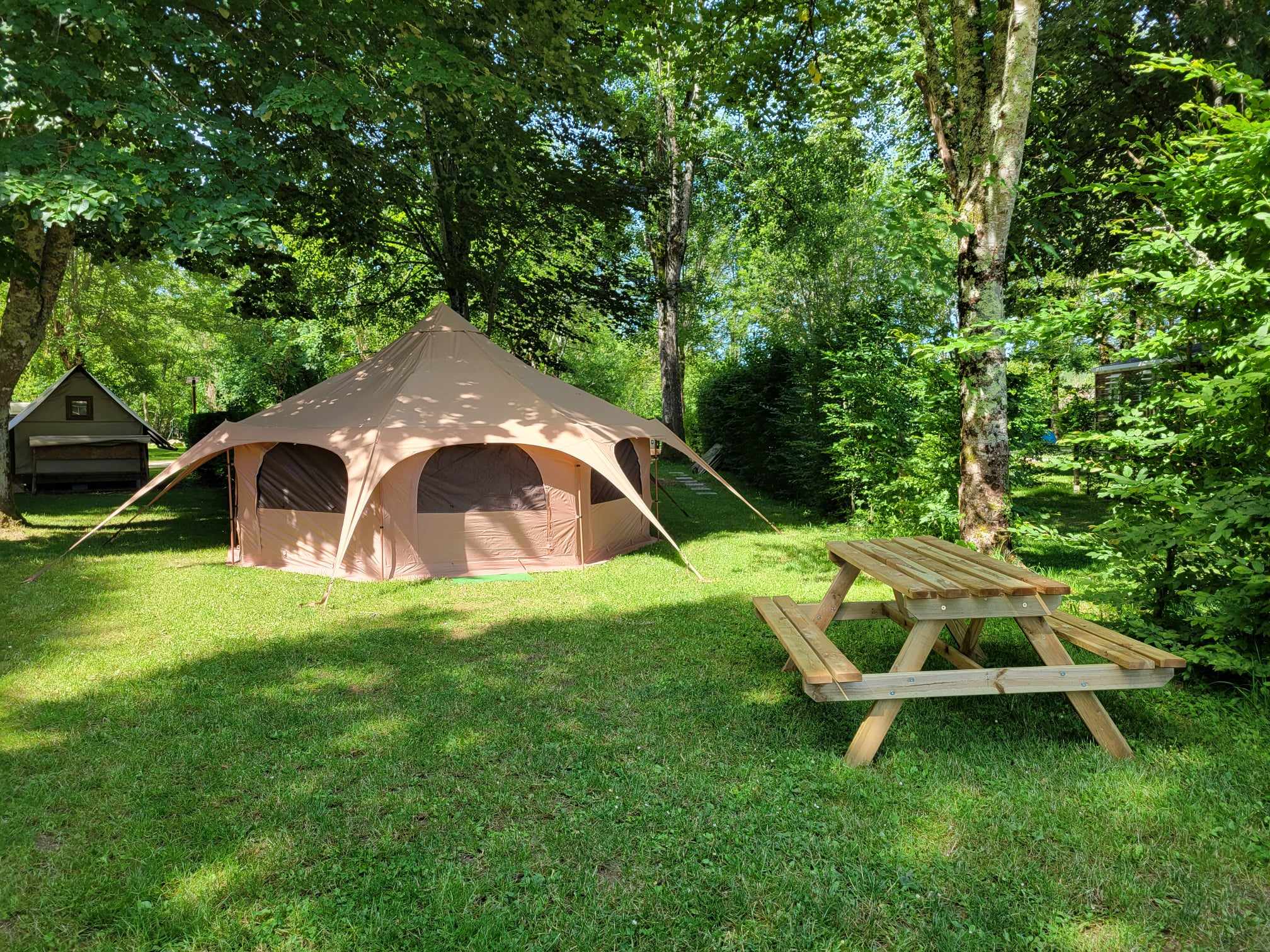 Accommodation - Tente Yourte - Camping L'Agrion Bleu