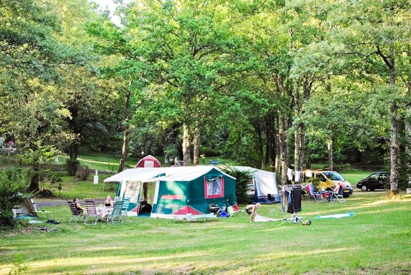 Emplacement Nature  10 A  Pour 2 Pers