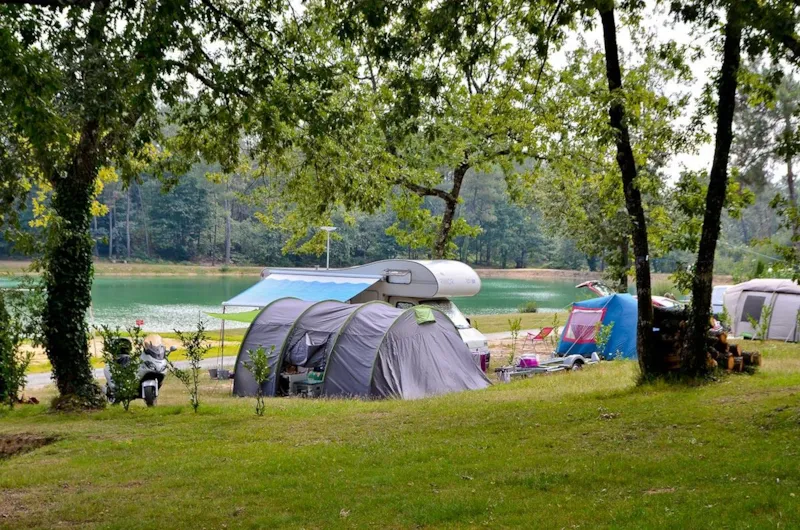 Emplacement Nature  10 A  Pour 2 Pers