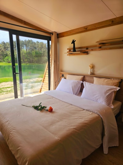 Premium 2-bedroom, 2-bathroom chalet facing the pond