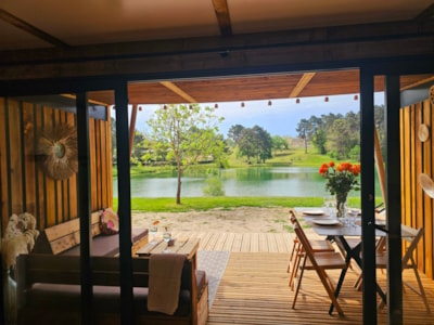 Premium 2-bedroom, 2-bathroom chalet facing the pond