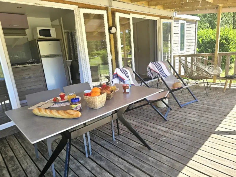 Mobil Home Premium Face À L' Étang