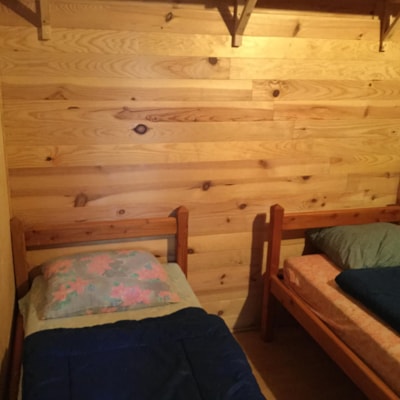 Nature Chalet – simplicity and view of the lake 2/4 people - 2 bedrooms - no bathroom facilities — 4