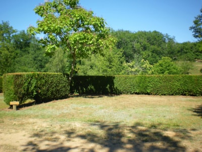 Landscaped natural pitch - 1 vehicle (car, camper van, or motorcycle) - 10A electricity — 2