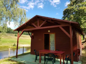 Mietunterkunft - Natur-Chalet – Einfachheit Und Blick Auf Den Teich, 2/4 Personen - 2 Schlafzim - Ohne Sanitäranlagen - Camping La Ripole