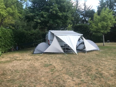Comfort Package (1 Pitch / 1 car / electricity 10A)