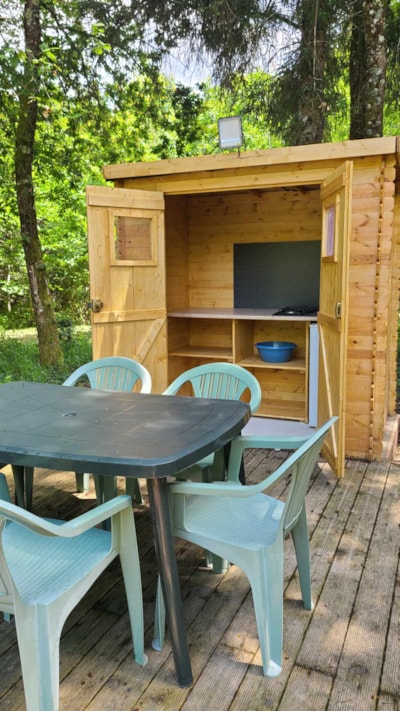 Pre-equipped Package (1 Pitch / 1 dining area / 1 car / electricity 10A)
