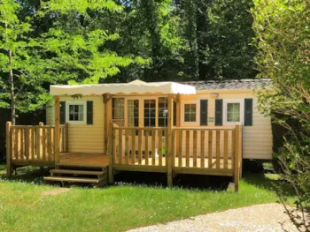 Accommodation - 6-Seater Eco Mobile Home · 3 Tv Bedrooms · Semi-Covered Wooden Terrace · 29M² - Camping APV La Pélonie