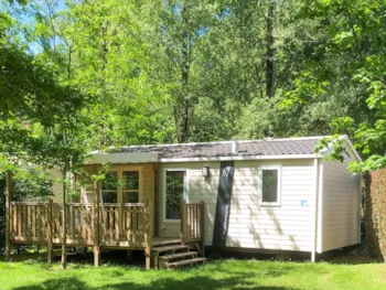 Accommodation - Premium 4-Seater Mobile Home · 2 Tv Bedrooms · Semi-Covered Wooden Terrace · 29M² - Camping APV La Pélonie