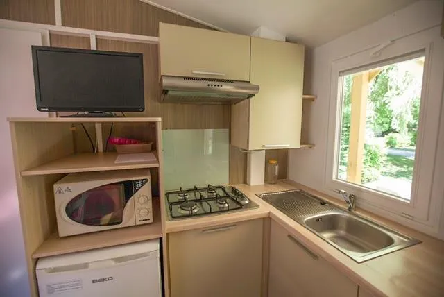 Mobil-Home 4/6 Places Confort · 2 Chambres Tv · Terrasse Bois Semi-Couverte · 28M²