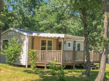 Accommodation - Premium 6-Seater Mobile Home · 3 Bedrooms, Air Conditioning, Dishwasher, Tv · 32M² - Camping APV La Pélonie