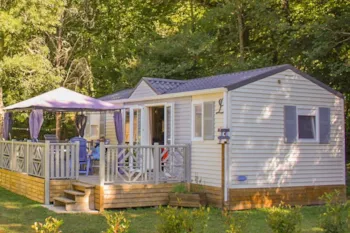 Accommodation - Mobile Home 4/6 Premium · 2 Tv Bedrooms · Semi-Covered Wooden Terrace · 32M² - Camping APV La Pélonie