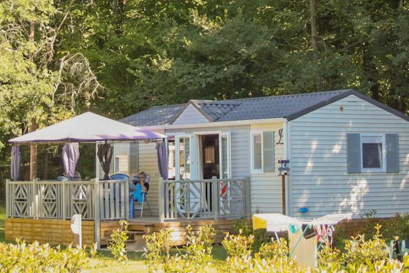 Mobil-Home 4/6 Premium · 2 Chambres Tv · Terrasse Bois Semi-Couverte · 32M²