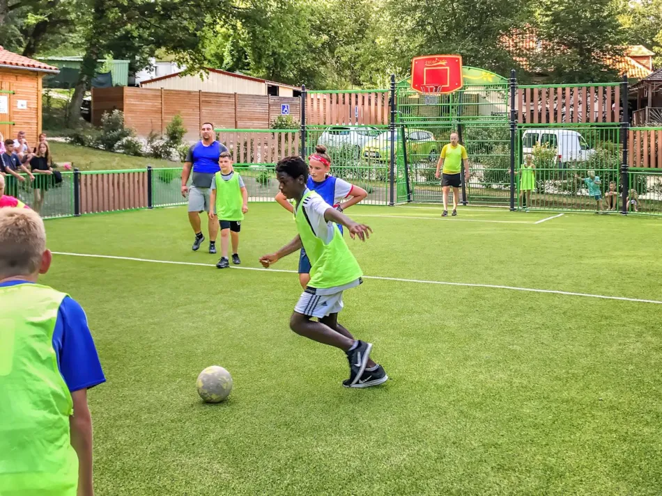 Camping APV La Pélonie