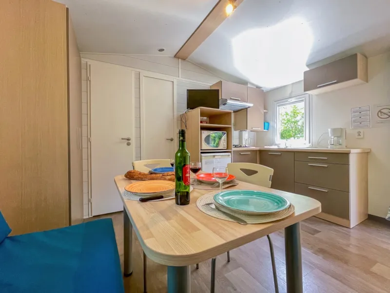 Mobil-Home 4/6 Places Confort · 2 Chambres Tv · Terrasse Bois Semi-Couverte · 28M²