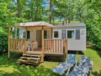 Accommodation - Comfort 4/6-Seater Mobile Home · 2 Tv Bedrooms · Semi-Covered Wooden Terrace · 28M² - Camping APV La Pélonie