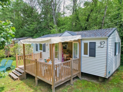 Comfort Mobile Home - 2 bedrooms - TV - Semi-covered wooden deck - 315 sq ft — 2