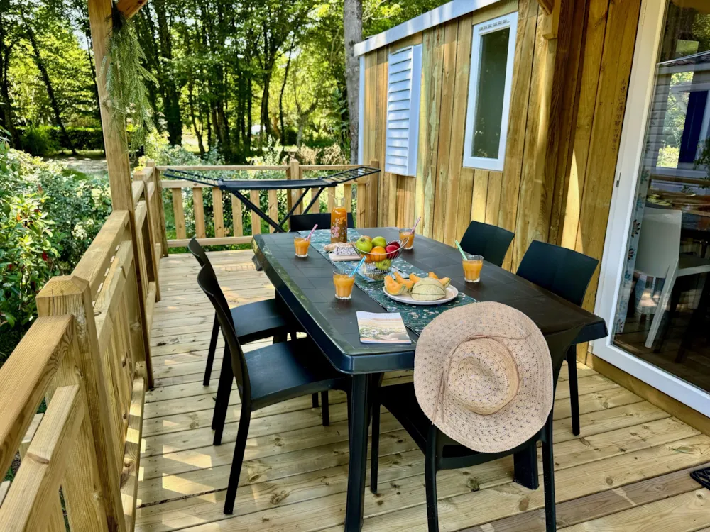 Mietunterkunft - Komfort Cottage - 35 M² - 3 Schlafzimmer 6/8 Pers. - Camping Le Périgord