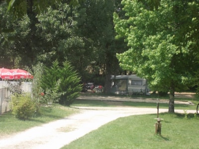 PACKAGE Pitch for 2 people: Tent + Vehicle + 10A electricity