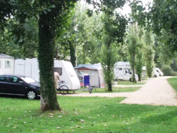 Stellplatz - Stellplatz Wohnmobil - Camping Le Pontillou