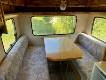 Mietunterkunft - Vintage Wohnwagen + Laube - - Camping Le Pontillou