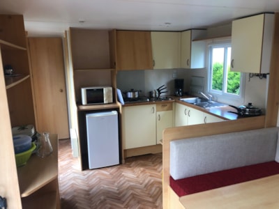 SUNROLLER Mobile Home: 2 Bedrooms - Covered Terrace