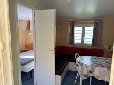 LOUISIANE Mobile Home: 2 bedrooms - Covered terrace - 4 adults + 1 child - Large refrigerator