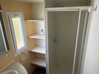LOUISIANE Mobile Home: 2 bedrooms - Covered terrace - 4 adults + 1 child - Large refrigerator
