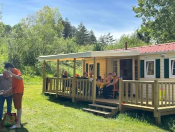 Mietunterkunft - Mobilheim 3 Schlafzimmer + Tv & Überdachte Terrasse - Camping Le Pontillou