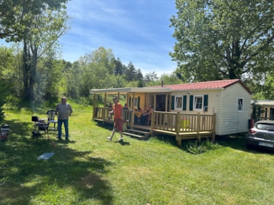 TEXAS Mobile Home: 3 bedrooms - TV - Large refrigerator - Covered terrace