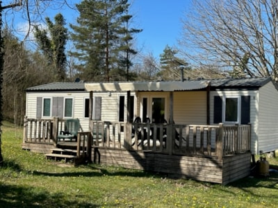 COTTAGE Mobile Home: 1 Suite + 1 Bedroom - Fireplace - TV - Large Refrigerator