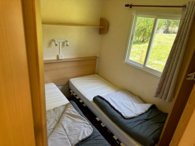 SUNROLLER Mobile Home: 2 Bedrooms - Covered Terrace