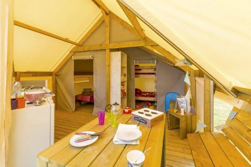 Xxxx Tente Junior Avec Sanitaires 2 Chambres + Terrasse Arrivée Samedi/Mercredi