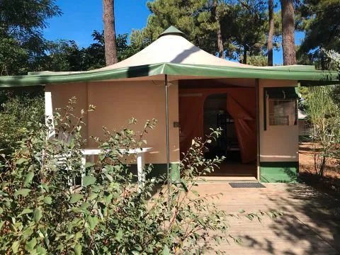 Xxx Tente Pagan Avec Sanitaires - 2 Chambres - Arrivée Le Dimanche