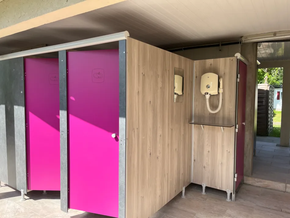 CAMPING Paradis Le Rocher DE LA Granelle