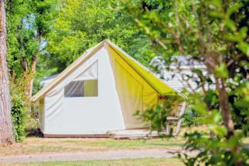 Mietunterkunft - Zelt Junior Plus Mit Sanitäranlagen - CAMPING Paradis Le Rocher DE LA Granelle