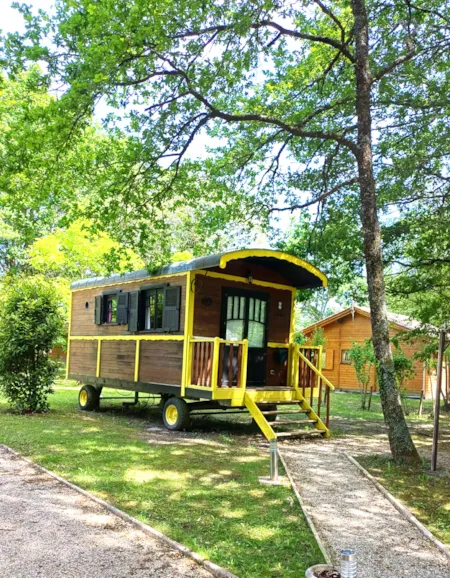 Accommodation - Trailer - 1 Room - Les Cottages en Périgord