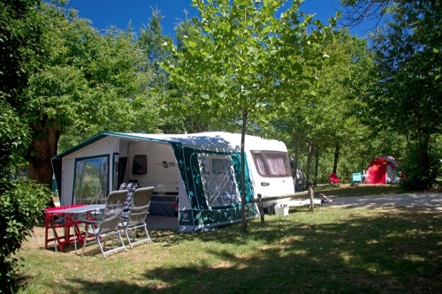 Emplacement - Forfait Caravane ** - YELLOH! VILLAGE - LASCAUX VACANCES