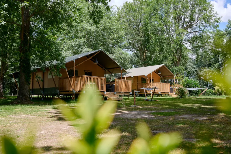 Tente Safari Avec Salle De Bain - 2 Chambres