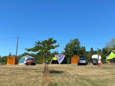 PREMIUM pitch: car + tent or caravan + electricity