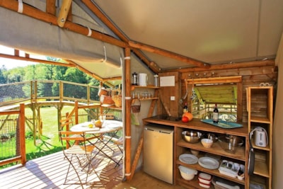 La Pichona on stilts - covered terrace (no sanitary facilities)