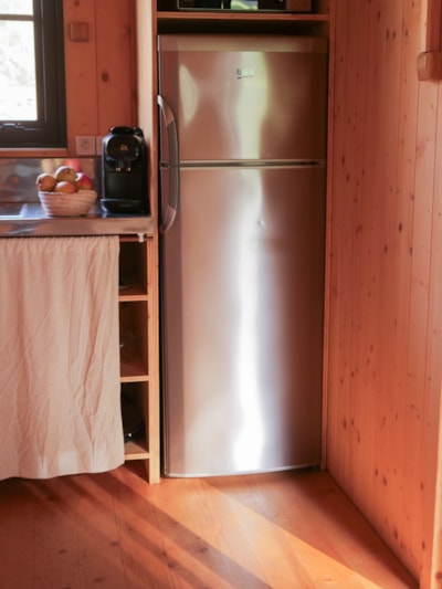 Wooden cabin on stilts “L'Encantada”