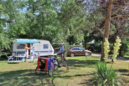 Pitch - Emplacement Camping - Le Plein Air des Bories