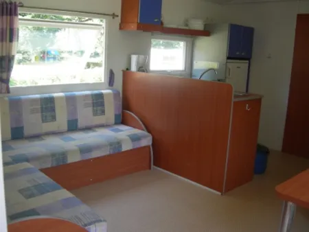 Huuraccommodatie(s) - Stacaravan Met Sanitair Per Nacht (Laagseizoen) 6 Pers - CAMPING LE PONT DE VICQ EN PERIGORD