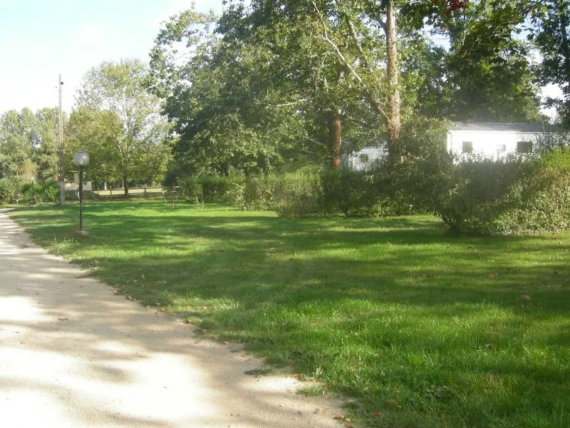Emplacement Avec 1 Voiture
