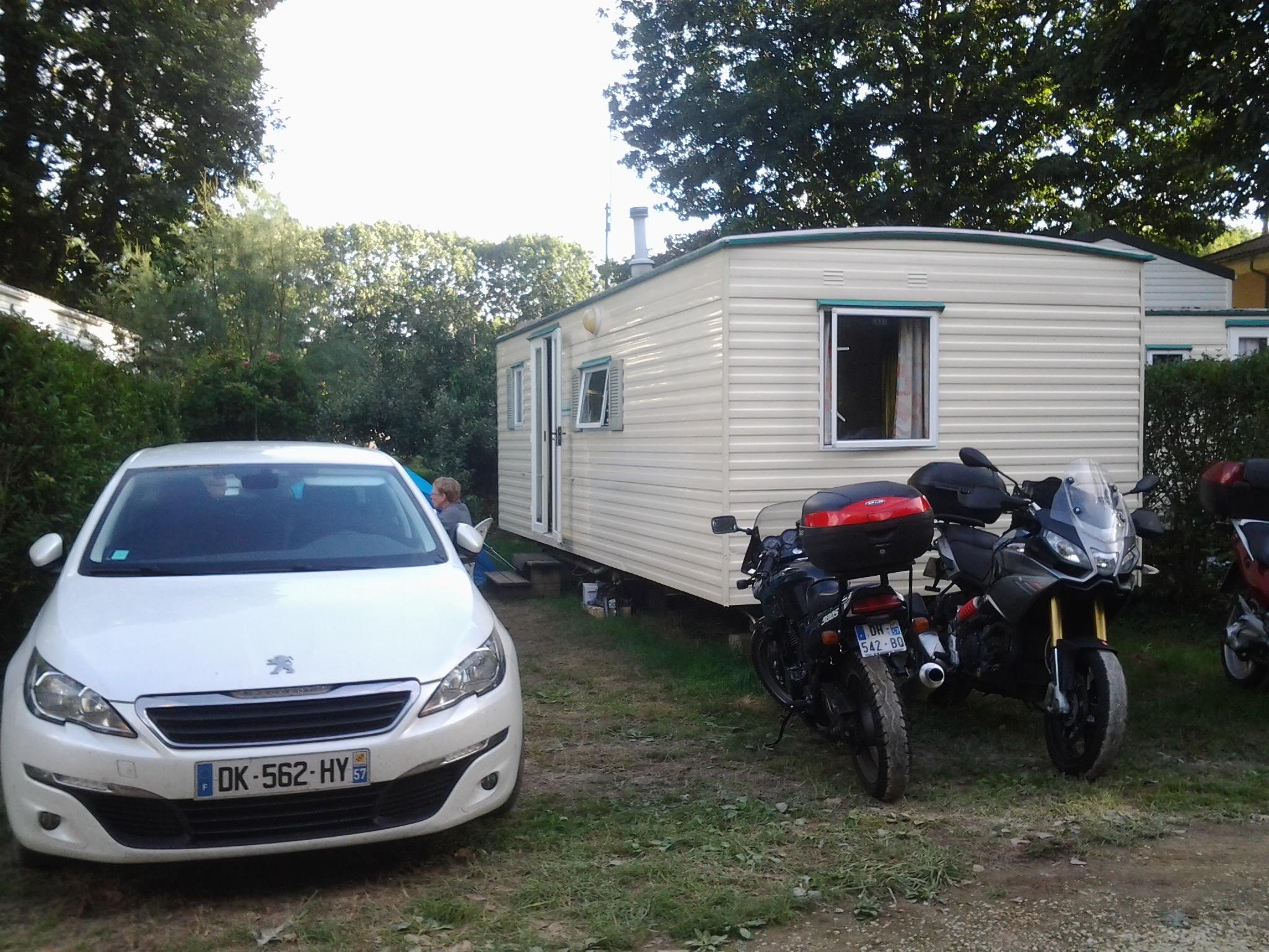 Location - Mobil Home Sans Sanitaire Et Sans Eau - Camping Le Pont de Vicq