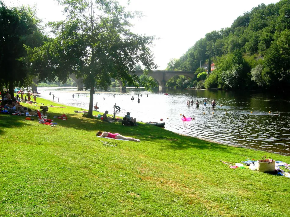 CAMPING LE PONT DE VICQ EN PERIGORD