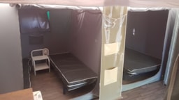Accommodation - Bungalow Toile 20 M2 Tout Equipe Sans Sanitaires - Camping Le Roc de Lavandre
